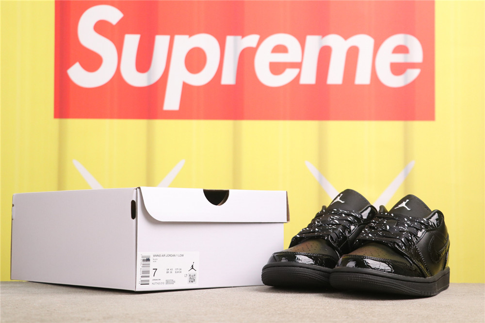 US$44 Air Jordan 1 Low HJ7743-010 蛇纹黑漆皮 Size 36-46( 36 36.5 37.5 38 38.5 39 40 40.5 41 42 42.5 43 4 US$44 Air Jordan 1 Low HJ7743-010 蛇纹黑漆皮 Size 36-46( 36 36.5 37.5 38 38.5 39 40 40.5 41 42 42.5 43 4