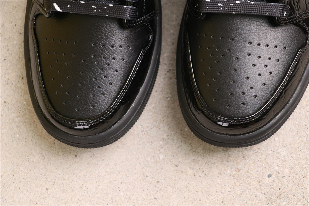 US$44 Air Jordan 1 Low HJ7743-010 蛇纹黑漆皮 Size 36-46( 36 36.5 37.5 38 38.5 39 40 40.5 41 42 42.5 43 4 US$44 Air Jordan 1 Low HJ7743-010 蛇纹黑漆皮 Size 36-46( 36 36.5 37.5 38 38.5 39 40 40.5 41 42 42.5 43 4