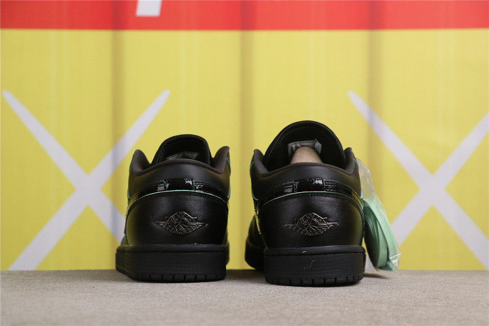 US$44 Air Jordan 1 Low OG HM3690-001 黑绿 Size 36-46（36 36.5 37.5 38 38.5 39 40 40.5 41 42 42.5 43 44