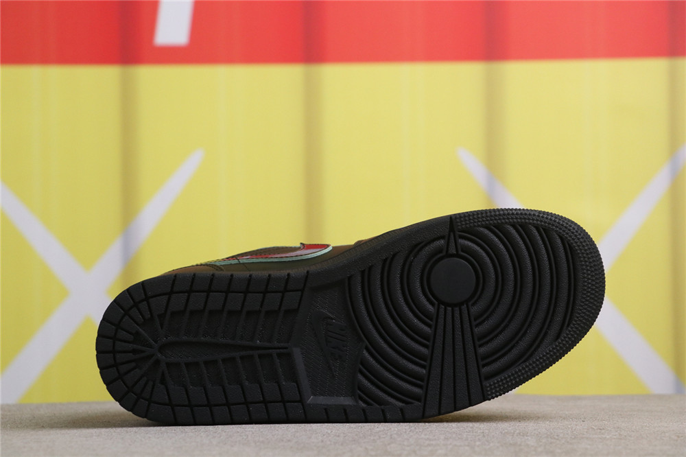 US$44 Air Jordan 1 Low OG HM3690-001 黑绿 Size 36-46（36 36.5 37.5 38 38.5 39 40 40.5 41 42 42.5 43 44