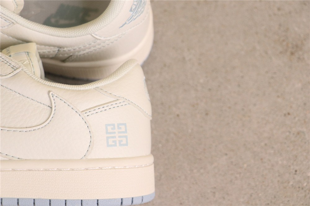 US$44 Air Jordan 1 Low QY0568-965 白浅蓝 Size 36-45（ 36 36.5 37.5 38 38.5 39 40 40.5 41 42 42.5 43 44