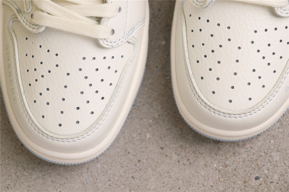 US$44 Air Jordan 1 Low QY0568-965 白浅蓝 Size 36-45（ 36 36.5 37.5 38 38.5 39 40 40.5 41 42 42.5 43 44