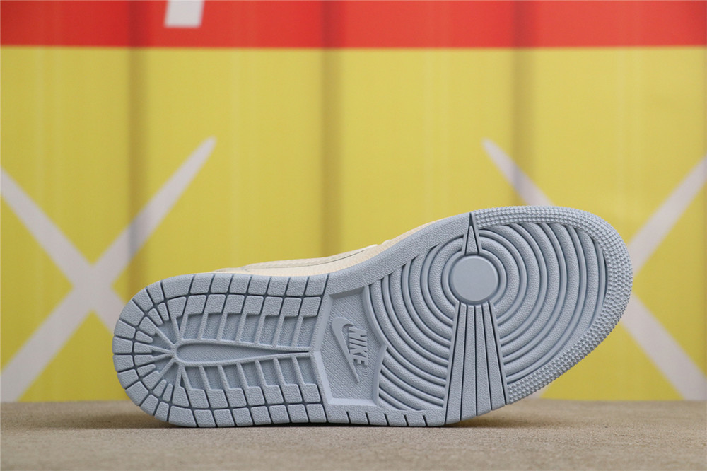US$44 Air Jordan 1 Low QY0568-965 白浅蓝 Size 36-45（ 36 36.5 37.5 38 38.5 39 40 40.5 41 42 42.5 43 44