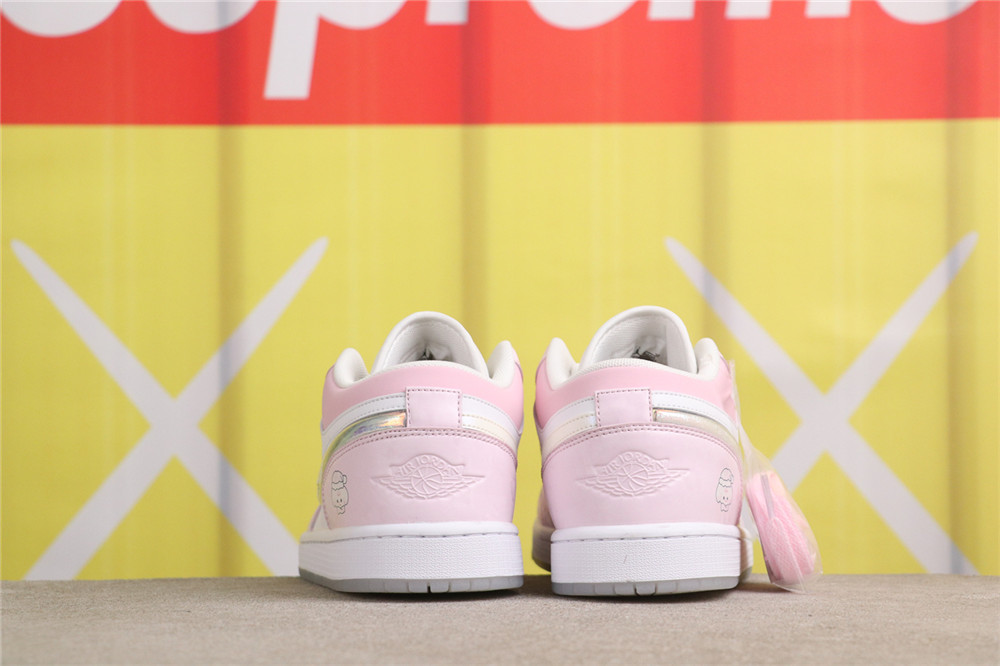 US$44 Air Jordan 1 Low SE FQ9112-100 密莓圣兔 Size 36-40（36 36.5 37.5 38 38.5 39 40 ）