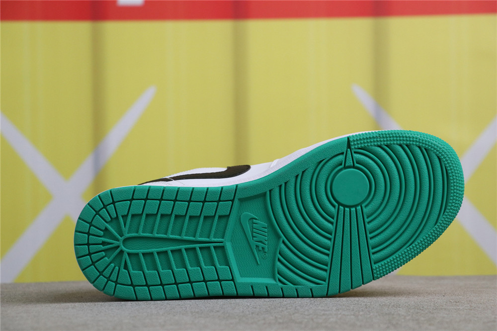 US$44 Nike SB x Air Jordan 1 Low 553560-129 幸运绿 Size 36-46(36 36.5 37.5 38 38.5 39 40 40.5 41 42 42 US$44 Nike SB x Air Jordan 1 Low 553560-129 幸运绿 Size 36-46(36 36.5 37.5 38 38.5 39 40 40.5 41 42 42