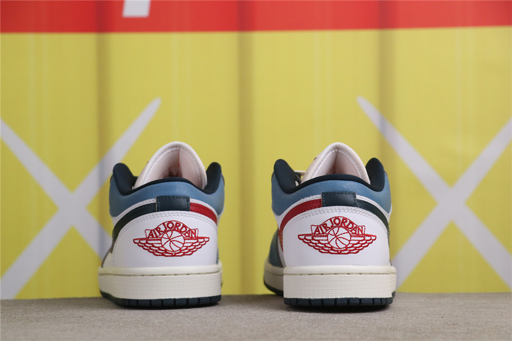 US$48 Air Jordan 1 Low SE HM3711-144 白蓝红 Size 40-46（ 40 40.5 41 42 42.5 43 44 44.5 45 46）