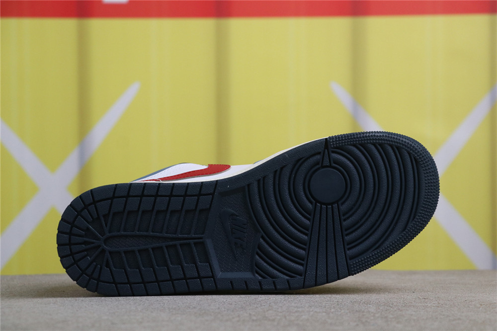 US$48 Air Jordan 1 Low SE HM3711-144 白蓝红 Size 40-46（ 40 40.5 41 42 42.5 43 44 44.5 45 46）