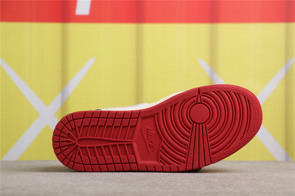 US$53 Trophy Room x Air Jordan 1 Low Home HV6157-100 芝加哥白红 Size 40-47.5 US$53 Trophy Room x Air Jordan 1 Low Home HV6157-100 芝加哥白红 Size 40-47.5