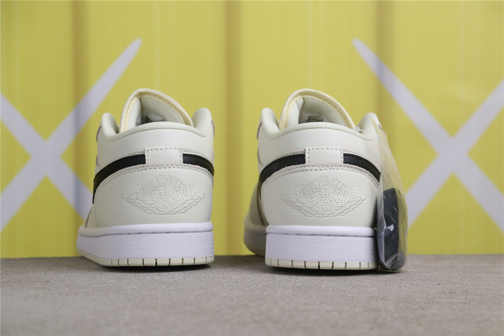 USD$35 Air Jordan 1 Low Coconut Milk DC0774-121 椰奶白黑钩子 Size 36-46