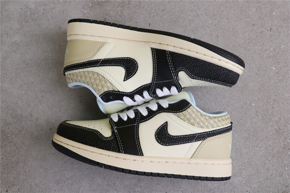 USD$35 Air Jordan 1 Low SE COCONUT MILKBLACK HQ3437-101 椰奶黑 Size 36-46 USD$35 Air Jordan 1 Low SE COCONUT MILKBLACK HQ3437-101 椰奶黑 Size 36-46