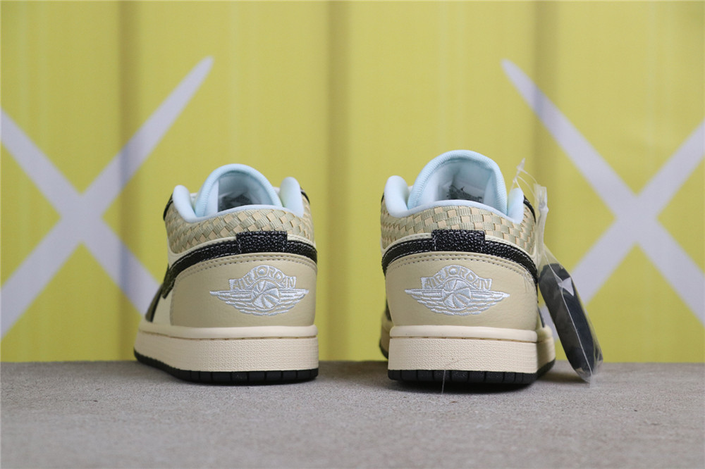 USD$35 Air Jordan 1 Low SE COCONUT MILKBLACK HQ3437-101 椰奶黑 Size 36-46 USD$35 Air Jordan 1 Low SE COCONUT MILKBLACK HQ3437-101 椰奶黑 Size 36-46