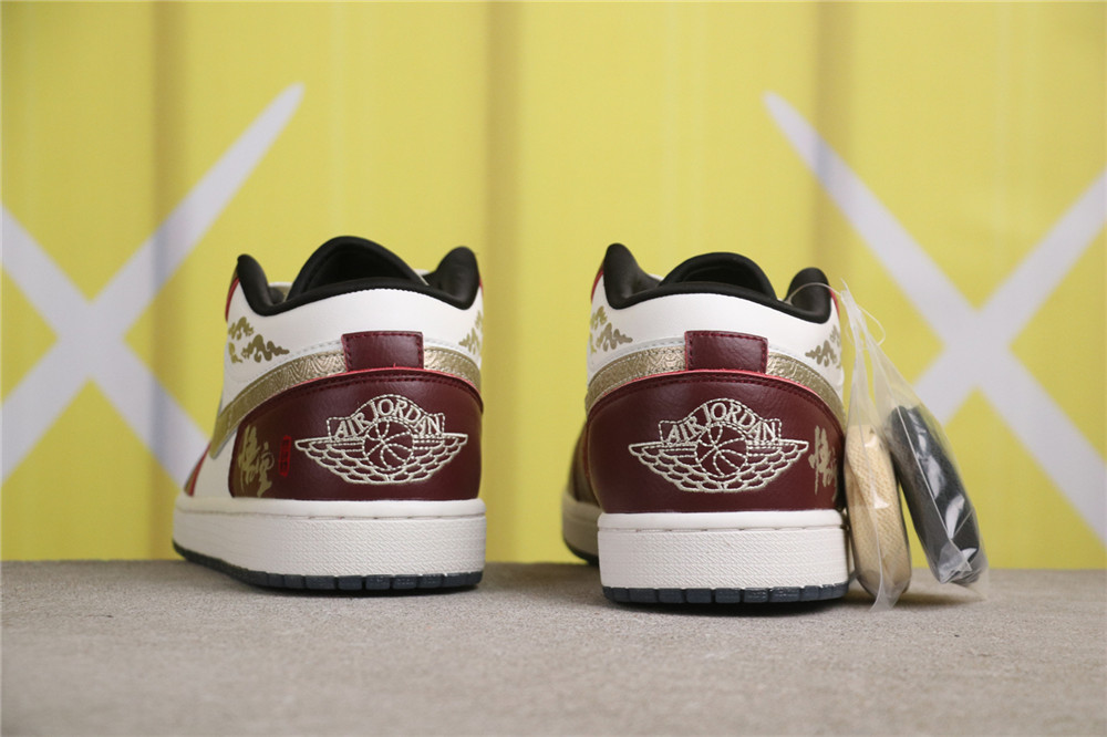 USD$35 Air Jordan 1 low FJ5735-100 悟空金羽钩 Size 36-46（36 36.5 37.5 38 38.5 39 40.5 41 42 42.5 43 44 4
