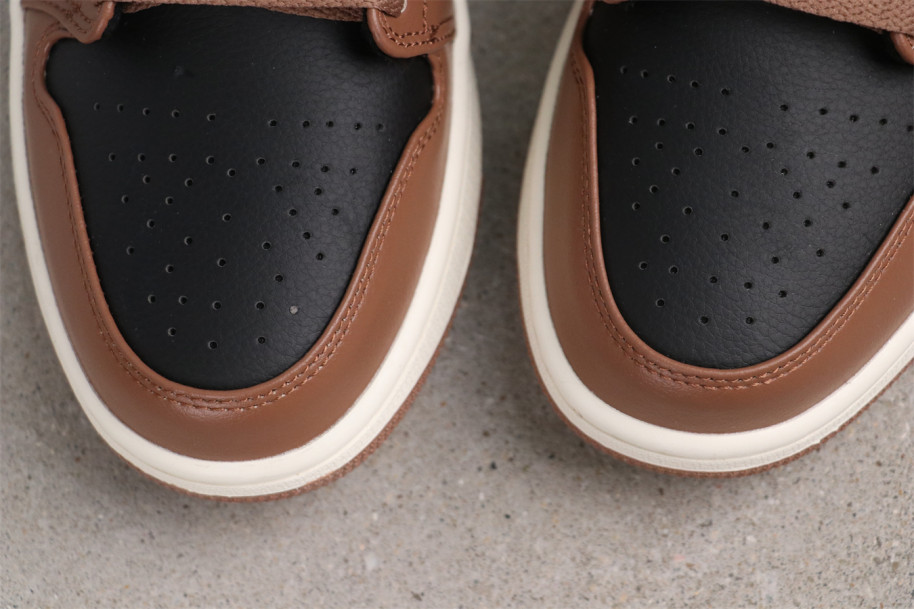 ????USD$40 Air Jordan 1 Low   Style：DC0774-021