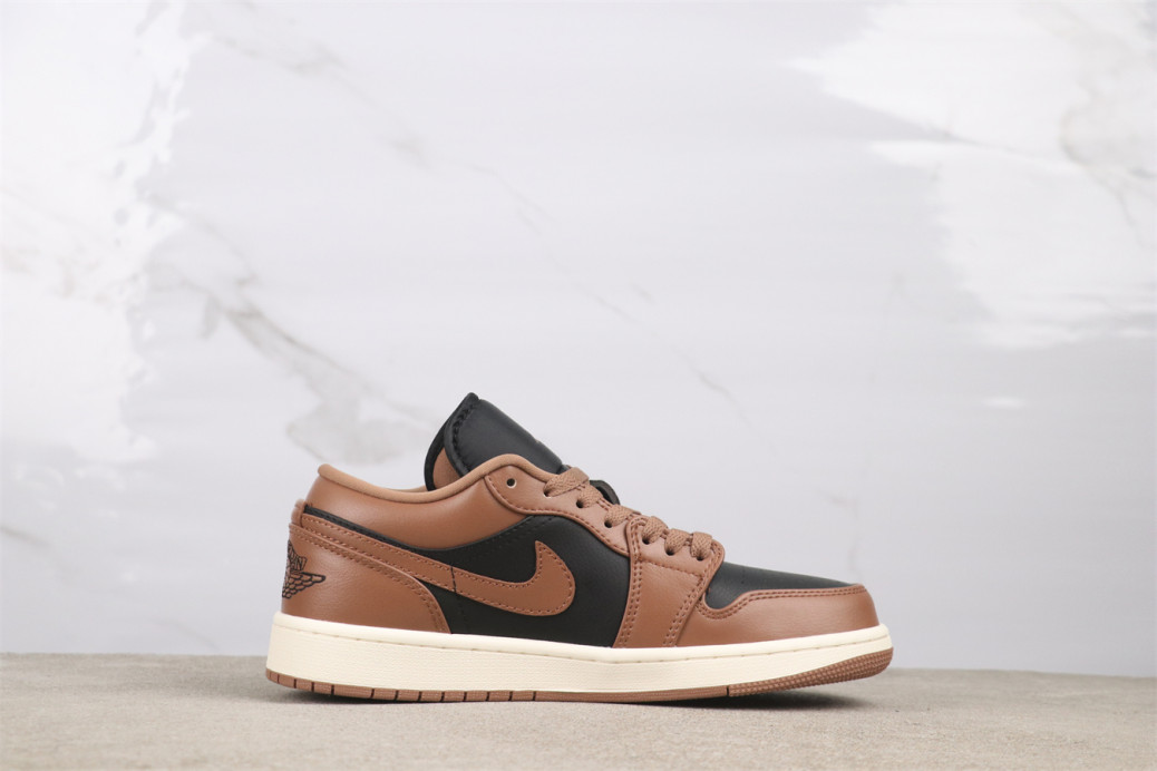 ????USD$40 Air Jordan 1 Low   Style：DC0774-021