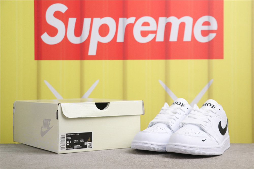USD$40 Air Jordan 1 Low HF3188-106 白黑古驰 Size 36-45(36 36.5 37.5 38 38.5 39 40 40.5 41 42 42.5 43 44 USD$40 Air Jordan 1 Low HF3188-106 白黑古驰 Size 36-45(36 36.5 37.5 38 38.5 39 40 40.5 41 42 42.5 43 44
