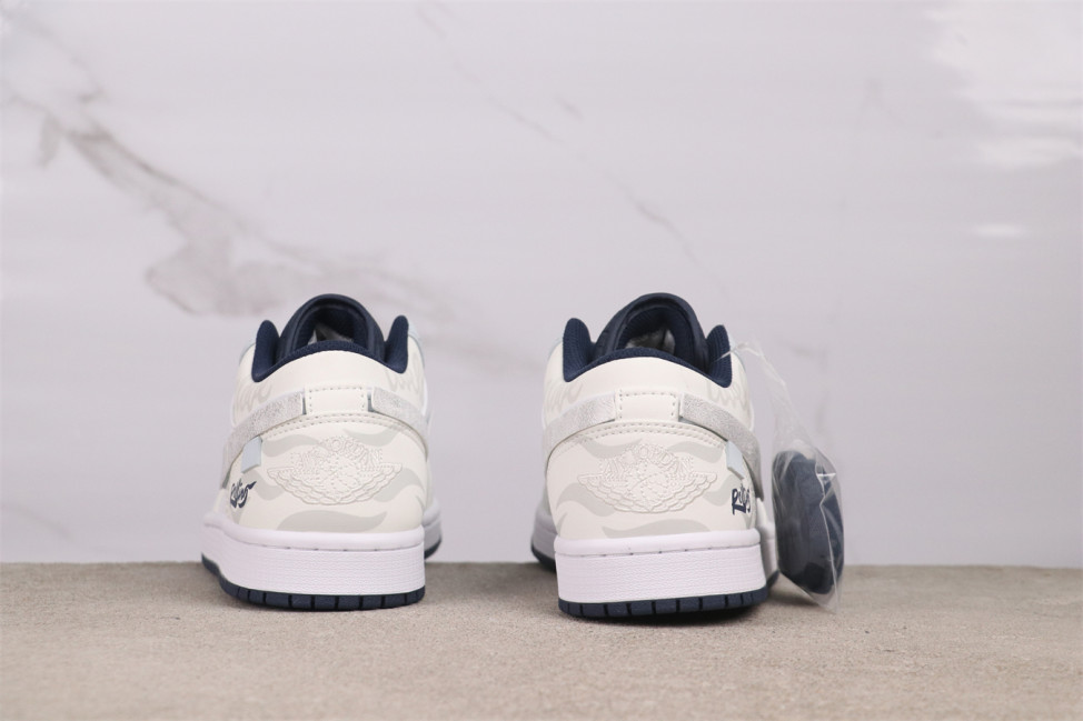 ????USD$40 Air Jordan 1 Low Style：553558-414