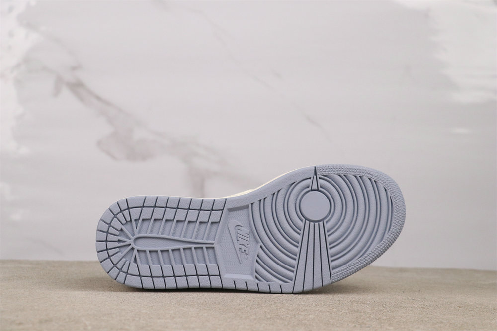 ????USD$44   AIR JORDAN 1 LOW  Style：DIY1688-007