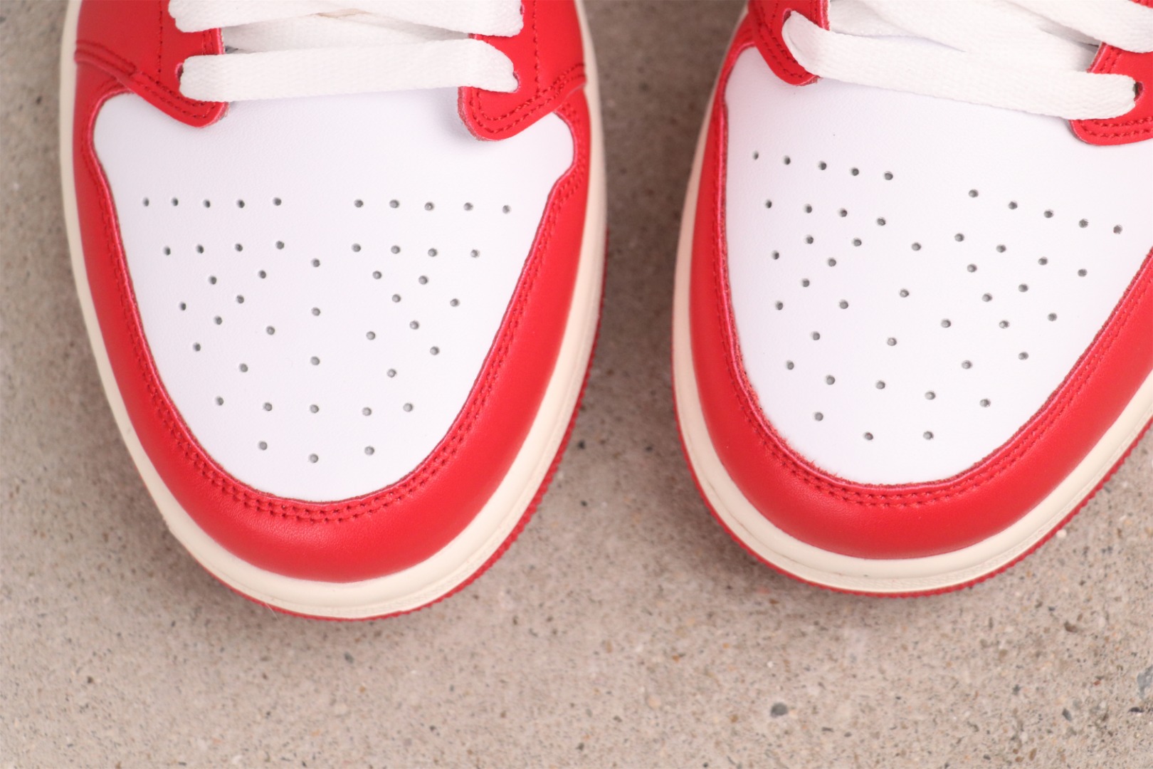 ????USD$44 Air Jordan 1 Low OG “Chicago”  Style：HQ6998-600