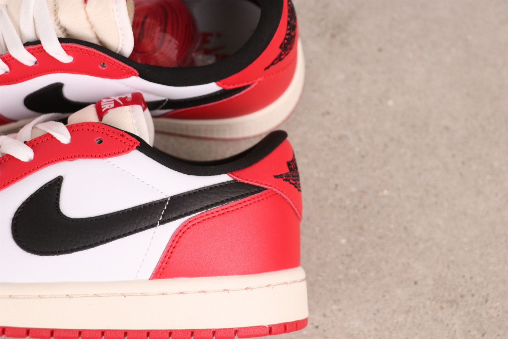????USD$44 Air Jordan 1 Low OG “Chicago”  Style：HQ6998-600