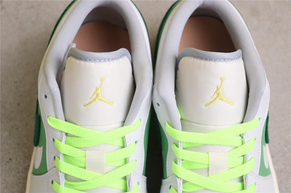 USD$44 Air Jordan 1 Low SE FZ5046-041 双钩白绿四叶草 Size 36-46（ 36 36.5 37.5 38 38.5 39 40 40.5 41 42 42.