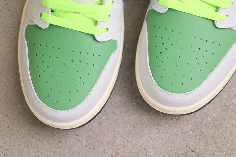 USD$44 Air Jordan 1 Low SE FZ5046-041 双钩白绿四叶草 Size 36-46（ 36 36.5 37.5 38 38.5 39 40 40.5 41 42 42.
