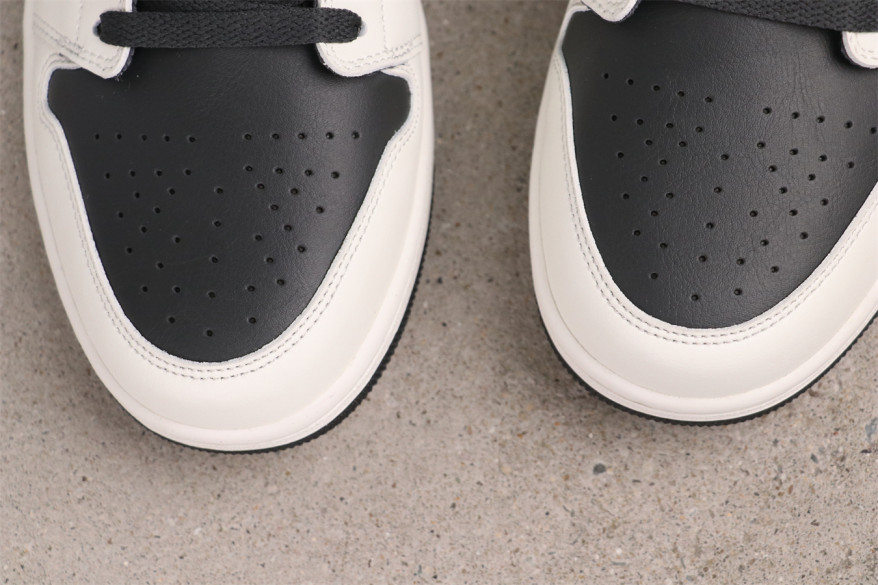 ????USD$44 Air Jordan 1 Low Style：IH0649-021