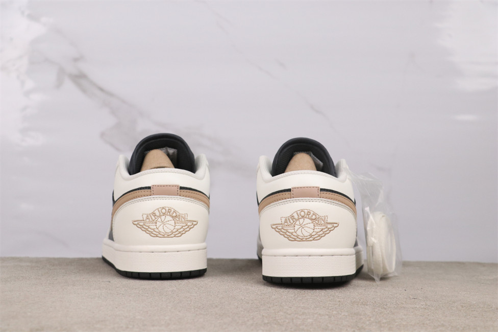 ????USD$44 Air Jordan 1 Low Style：IH0649-021
