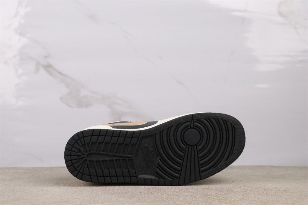 ????USD$44 Air Jordan 1 Low Style：IH0649-021