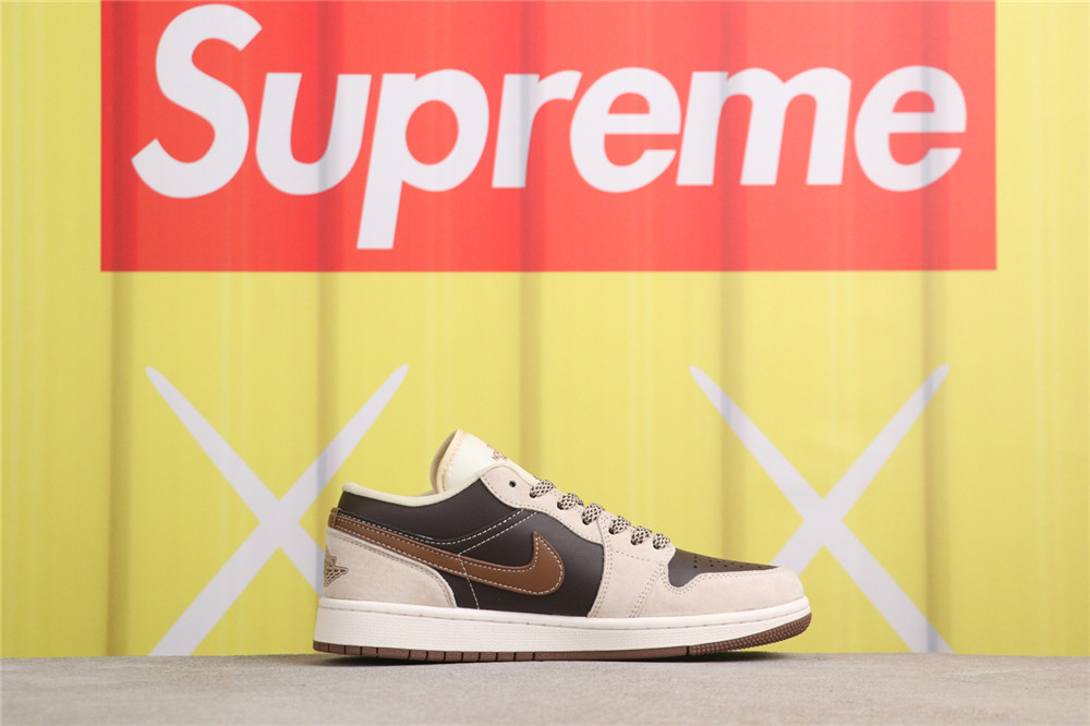 USD$44 Air Jordan 1 Low XX2407-007 北面咖棕 Size 36-45(36 36.5 37.5 38 38.5 39 40 40.5 41 42 42.5 43 44 USD$44 Air Jordan 1 Low XX2407-007 北面咖棕 Size 36-45(36 36.5 37.5 38 38.5 39 40 40.5 41 42 42.5 43 44