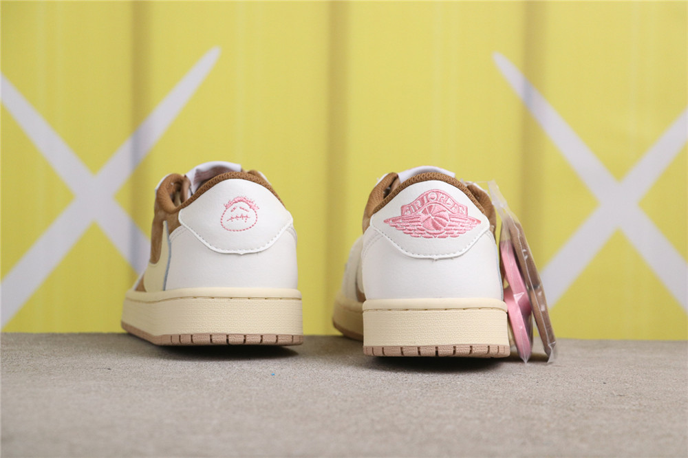 USD$44 Air Jordan TRAVIS SCOTT X Air Jordan 1 Low OG SAILSHY PINK DM7866-106 米黄棕 Size 36-46 USD$44 Air Jordan TRAVIS SCOTT X Air Jordan 1 Low OG SAILSHY PINK DM7866-106 米黄棕 Size 36-46
