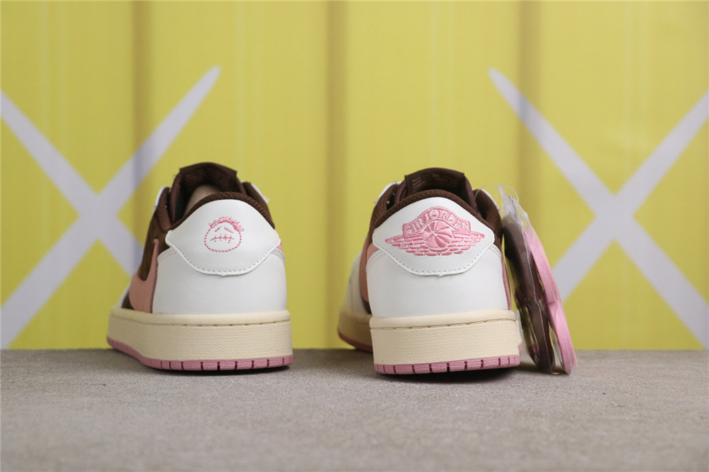 USD$44 Air Jordan Travis Scott x Air Jordan 1 Low DZ4137-206 棕粉 Size 36-46 USD$44 Air Jordan Travis Scott x Air Jordan 1 Low DZ4137-206 棕粉 Size 36-46