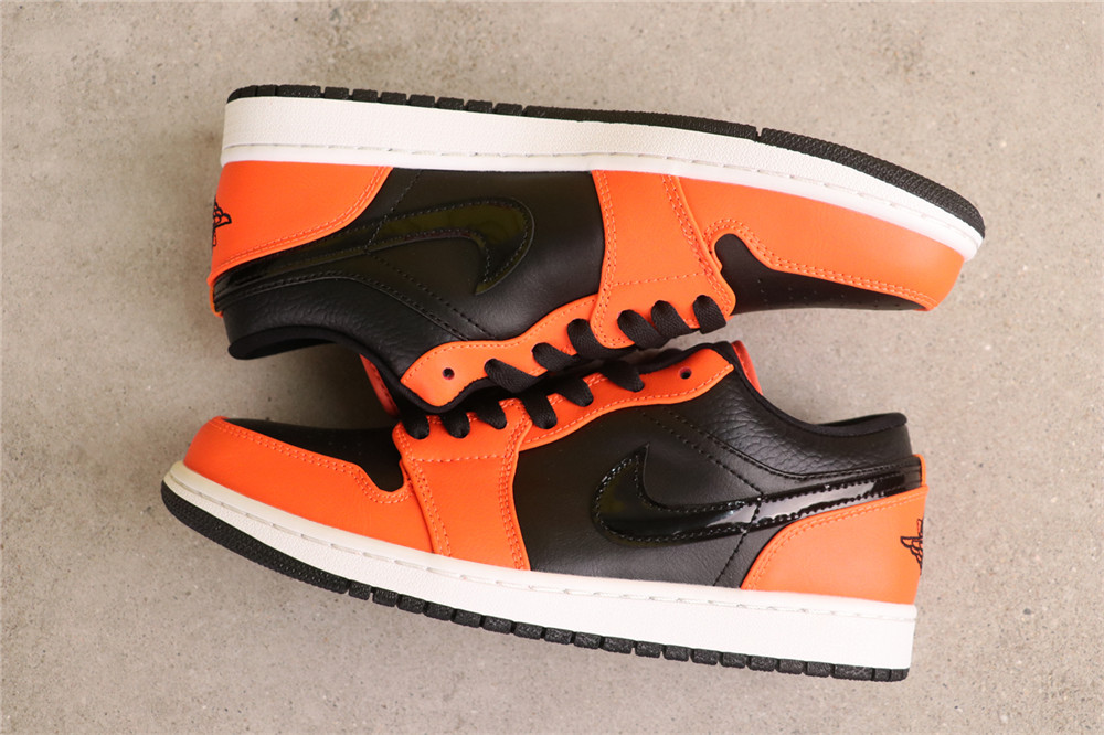 USD$48 Air Jordan 1 Low SE Black Orange CK3022-008 黑橙 Size 40-45 USD$48 Air Jordan 1 Low SE Black Orange CK3022-008 黑橙 Size 40-45