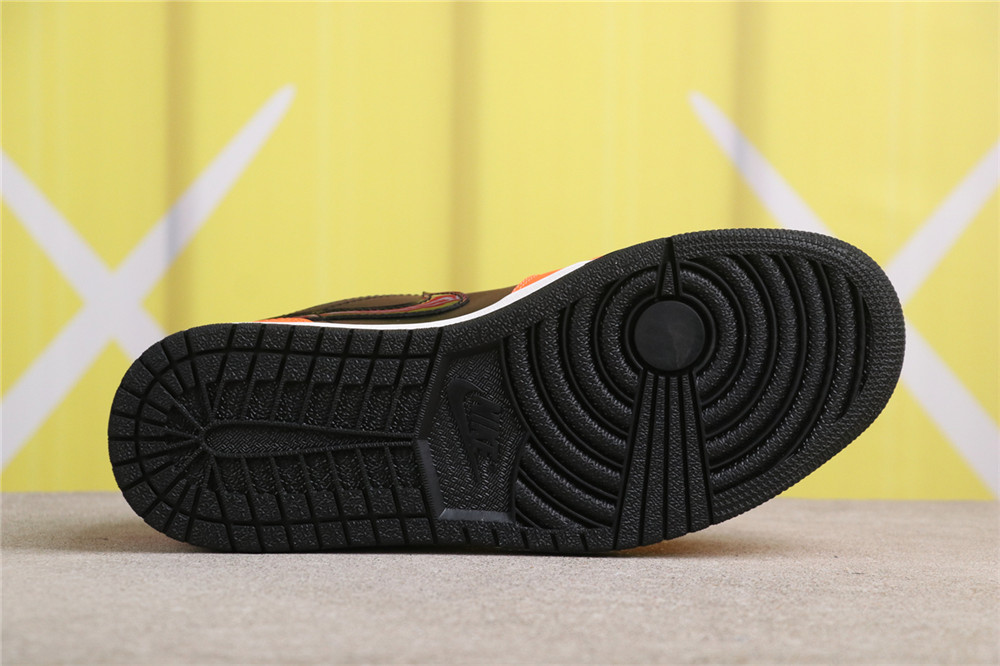 USD$48 Air Jordan 1 Low SE Black Orange CK3022-008 黑橙 Size 40-45 USD$48 Air Jordan 1 Low SE Black Orange CK3022-008 黑橙 Size 40-45