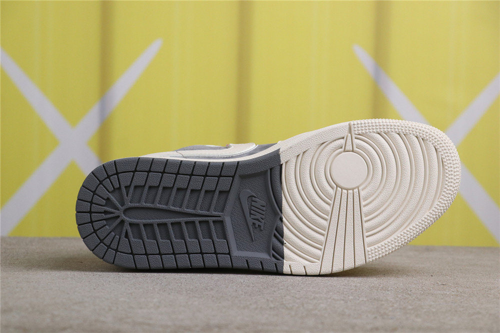USD$53 Air Jordan 1 Low SJ9950-039 北面米灰反光钩 Size 36-45（ 36 36.5 37.5 38 38.5 39 40 40.5 41 42 42.5 4