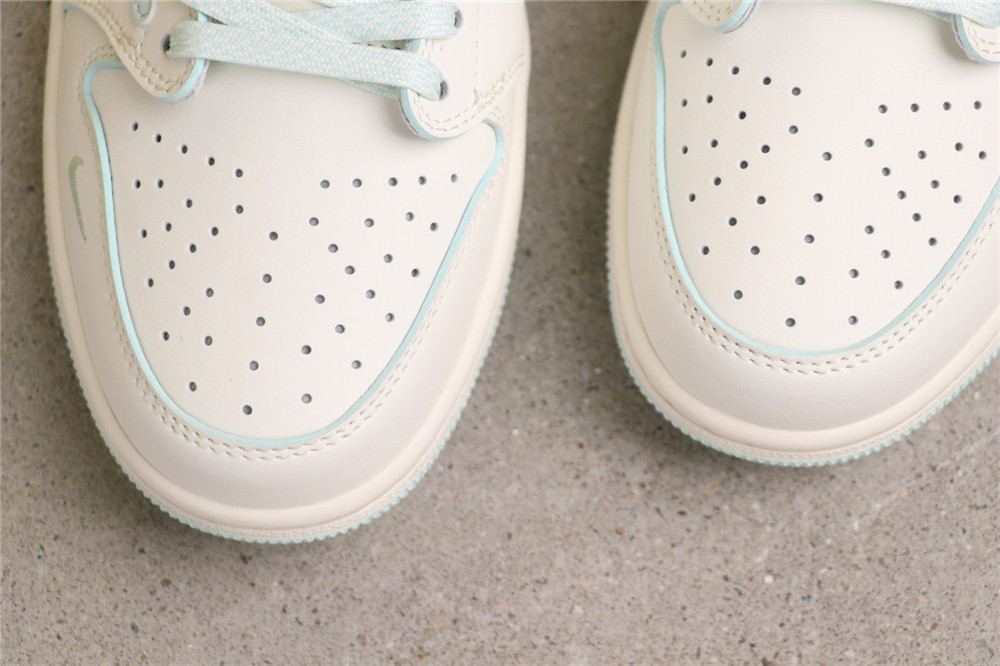 USD$53 Air Jordan Jordan Air Jordan 1 Low OG SP XZ5158-001 北面浅绿 Size 36-45