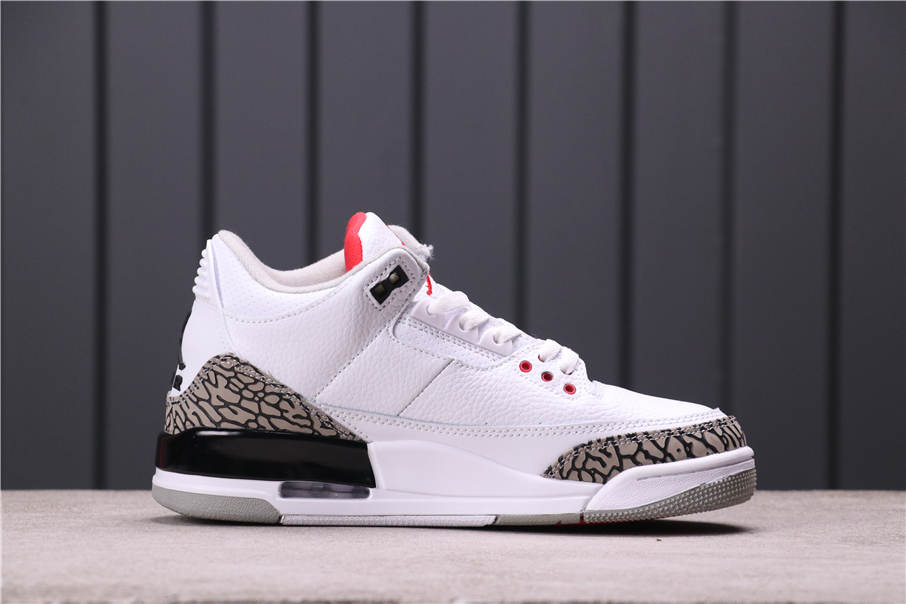 40USD Air Jordan 3 “Varsity Royal”310004-132 40-47.5