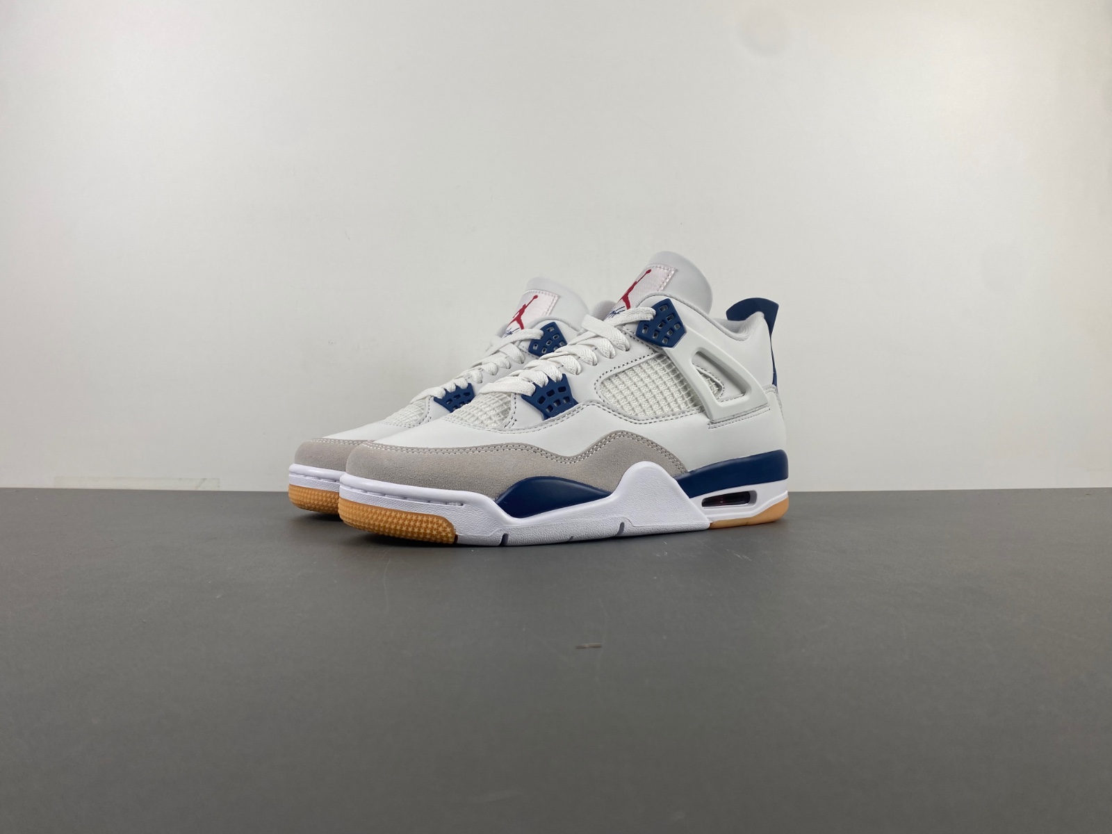 100USD Nike SB x Air Jordan 4 “Navy” 2025 DR5415-100