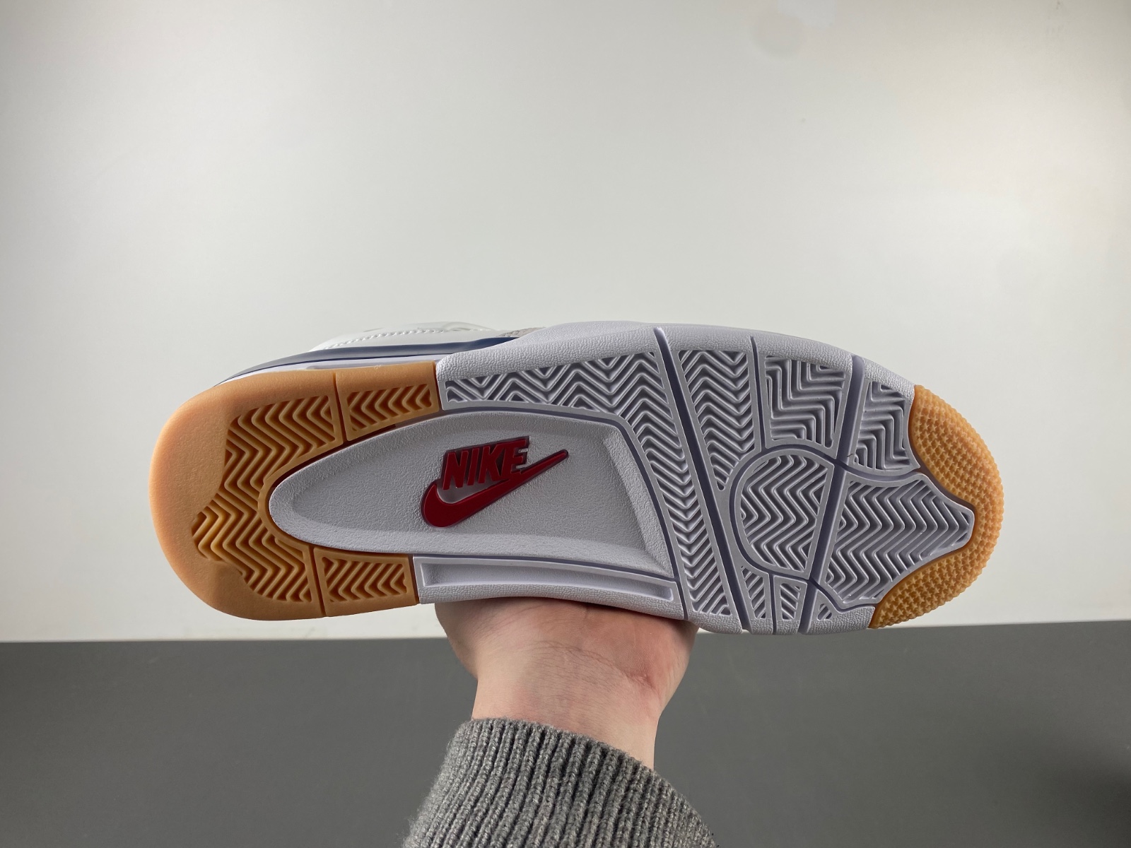 100USD Nike SB x Air Jordan 4 “Navy” 2025 DR5415-100