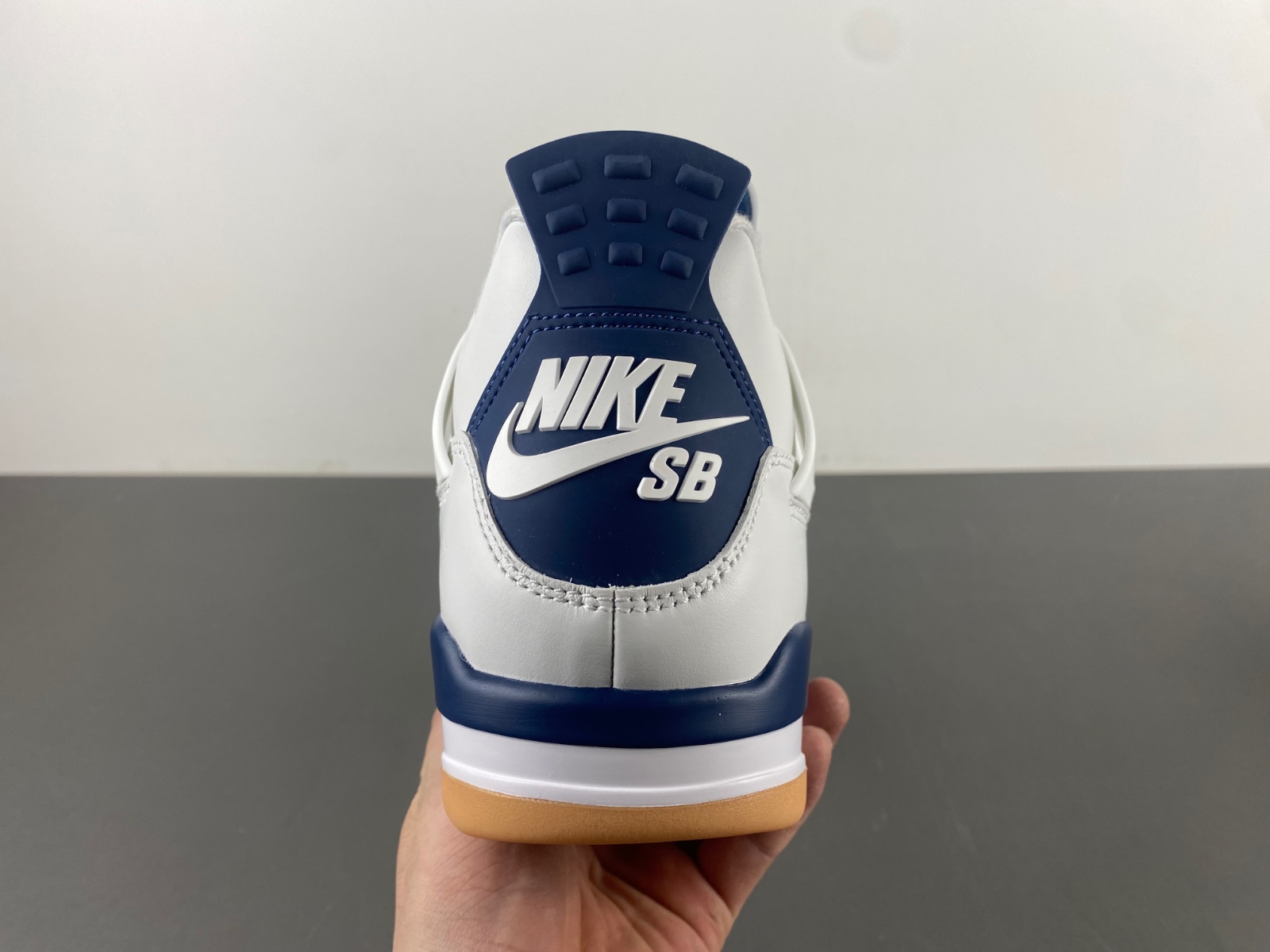 100USD Nike SB x Air Jordan 4 “Navy” 2025 DR5415-100