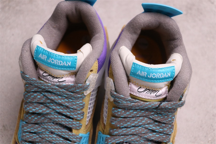 Air Jordan 4 Bred [DJ5718-300]