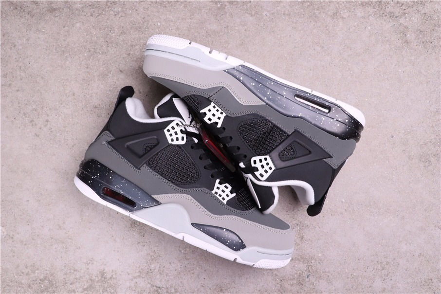 Air Jordan 4 [626969-030]
