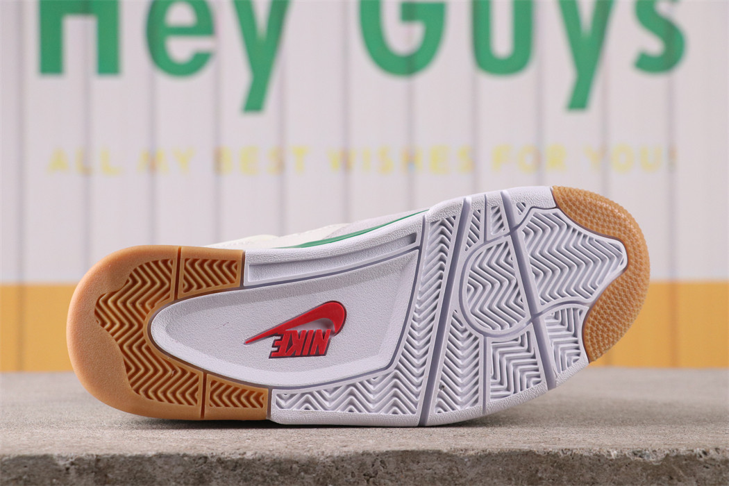 Nike SB x Air Jordan 4 [DR5415-103]