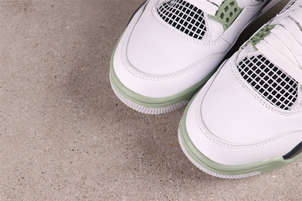 Air Jordan 4 Oil Green [AQ9129-103]