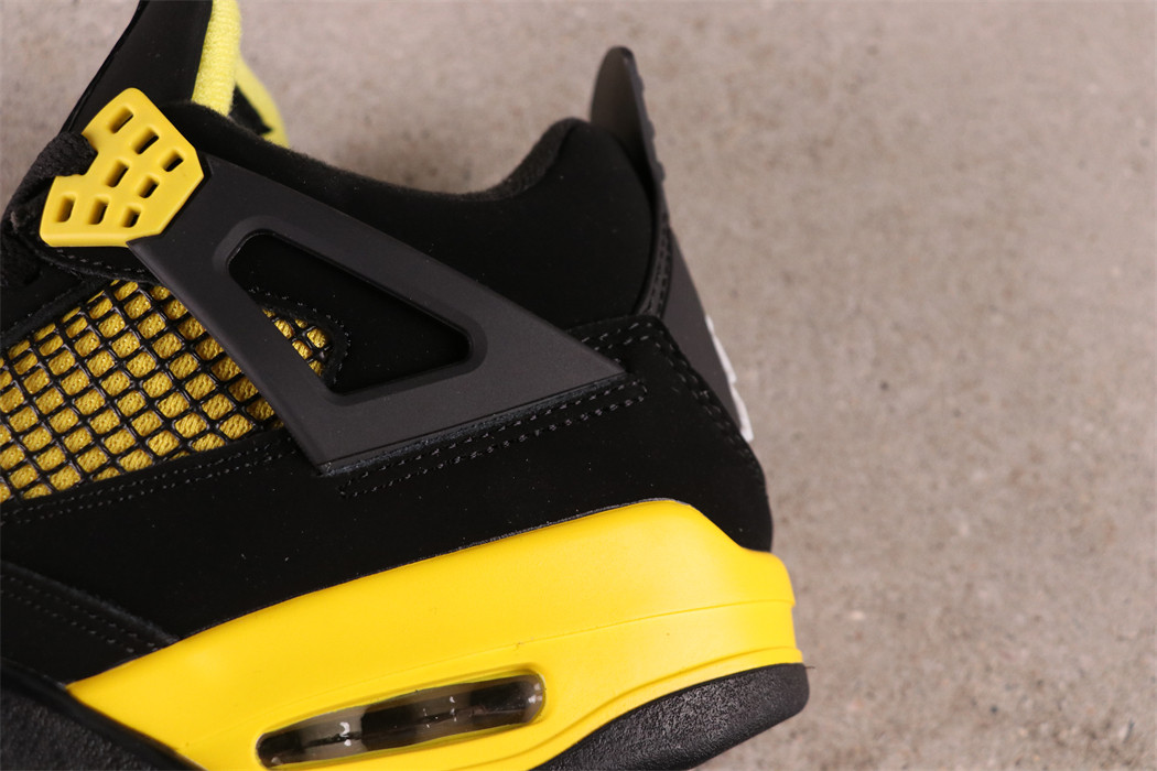 US$40 Air Jordan 4 Thunder DH6927-017 36-47.5