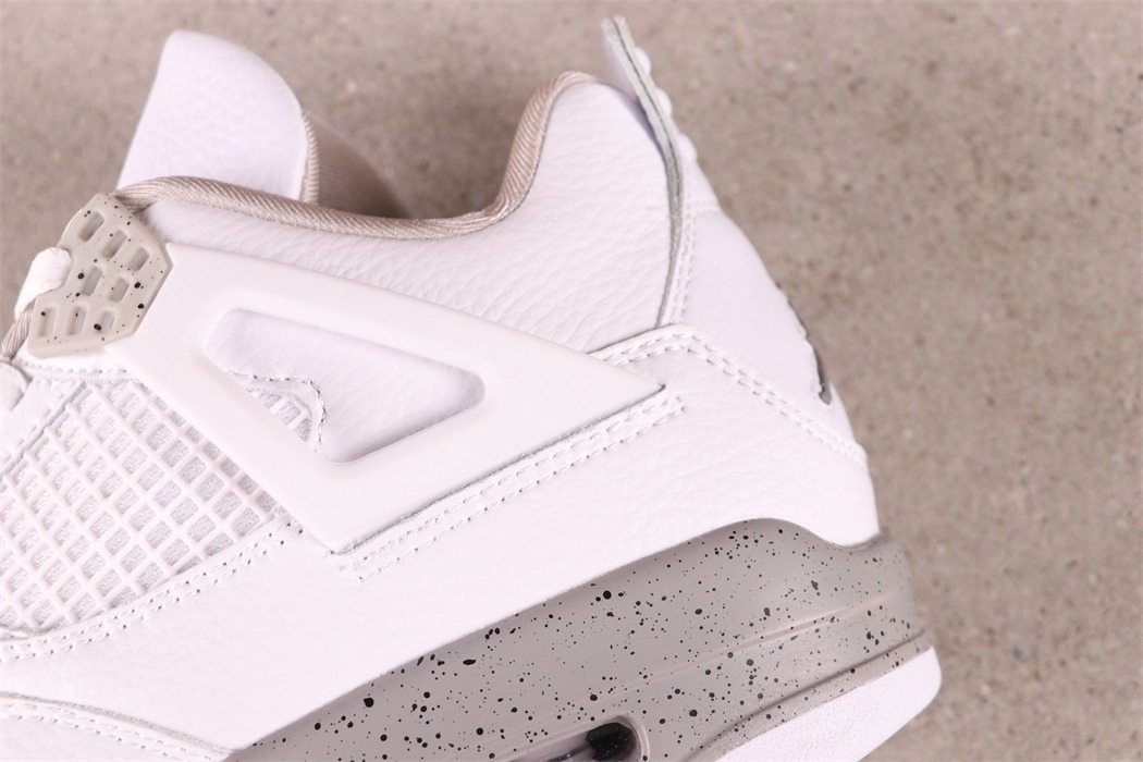 US$49 Air Jordan 4 “White Oreo” CT8527-100Size 36-47.5