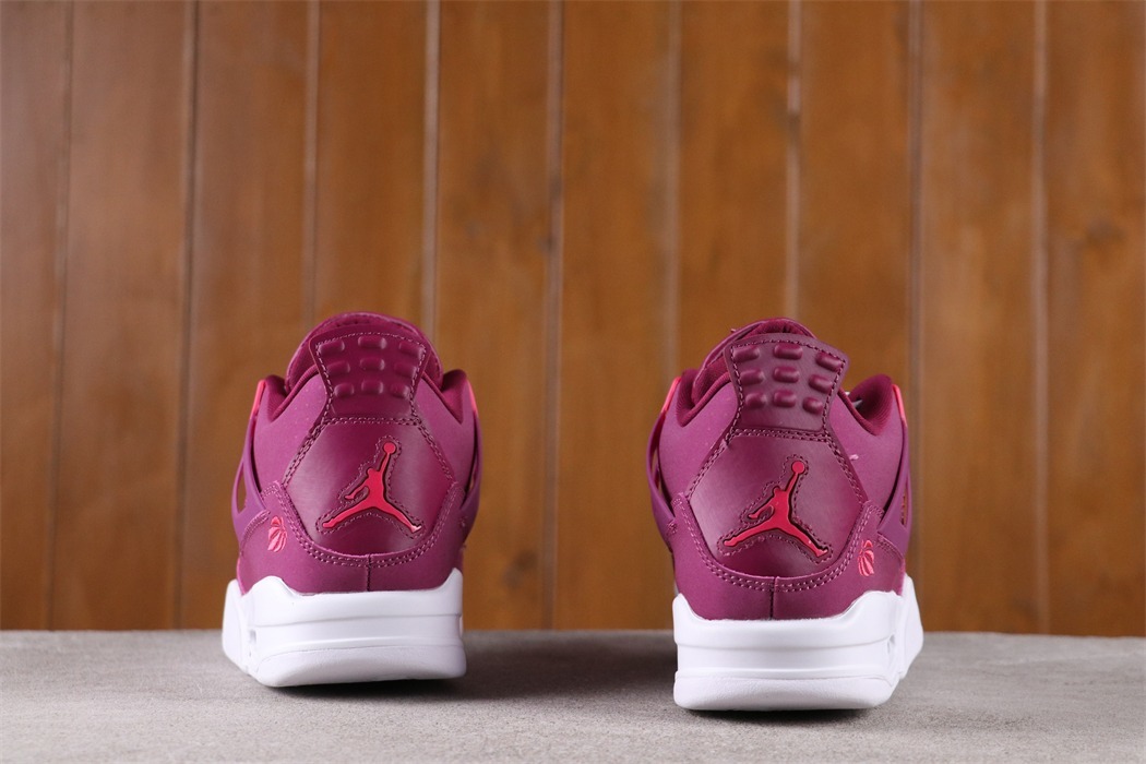 Air Jordan 4 [487724-561]