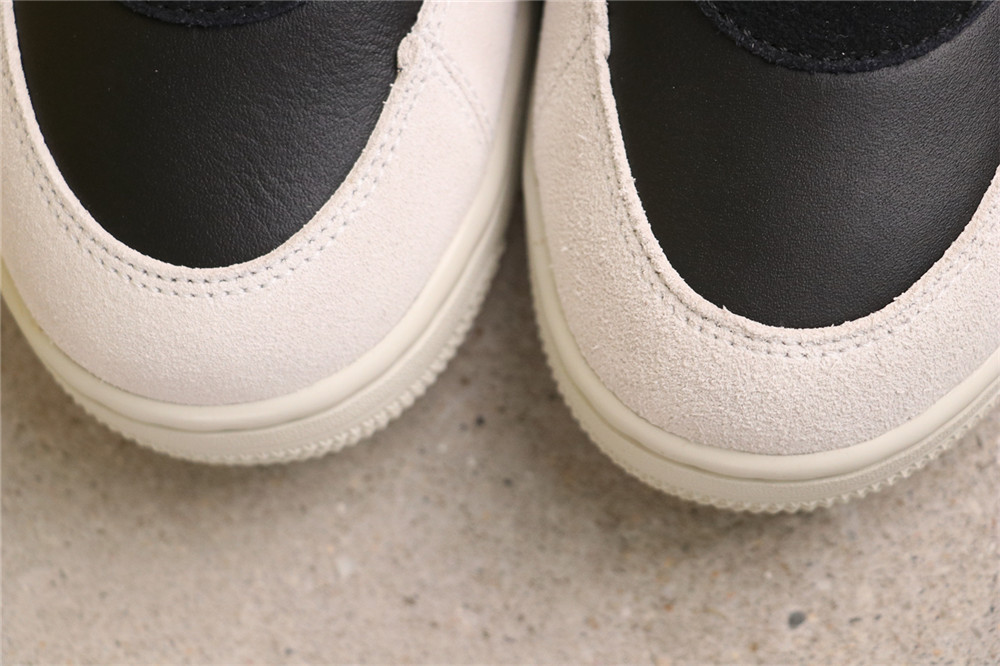 Air Jordan 4 RM Black Light Bone [FQ7939-001]