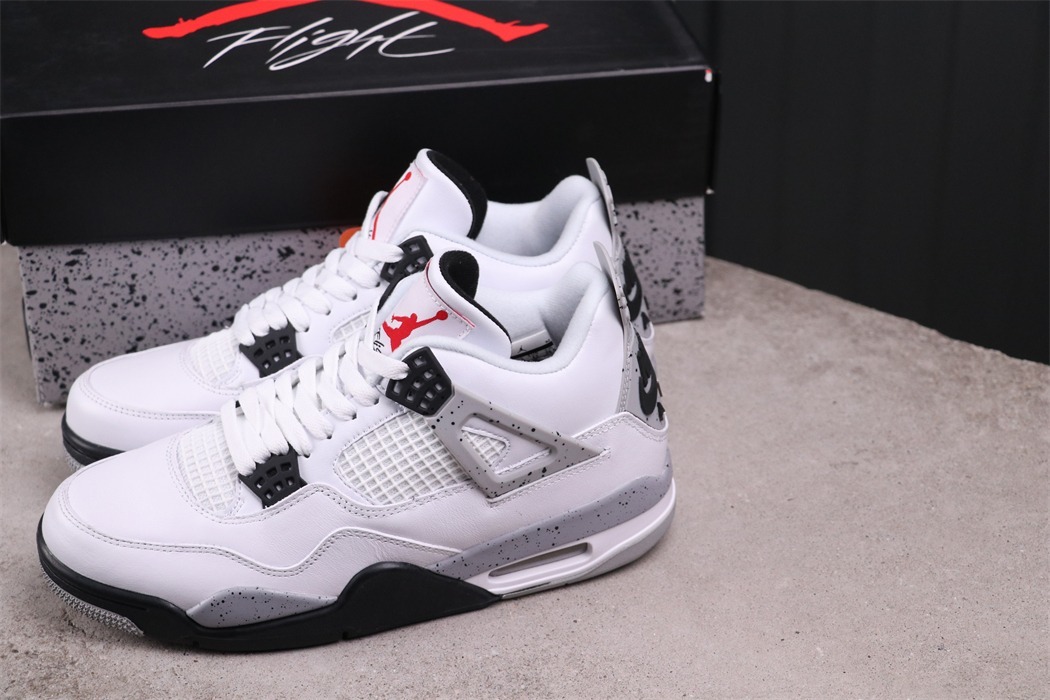 Air Jordan 4 White Cement [840606-192]