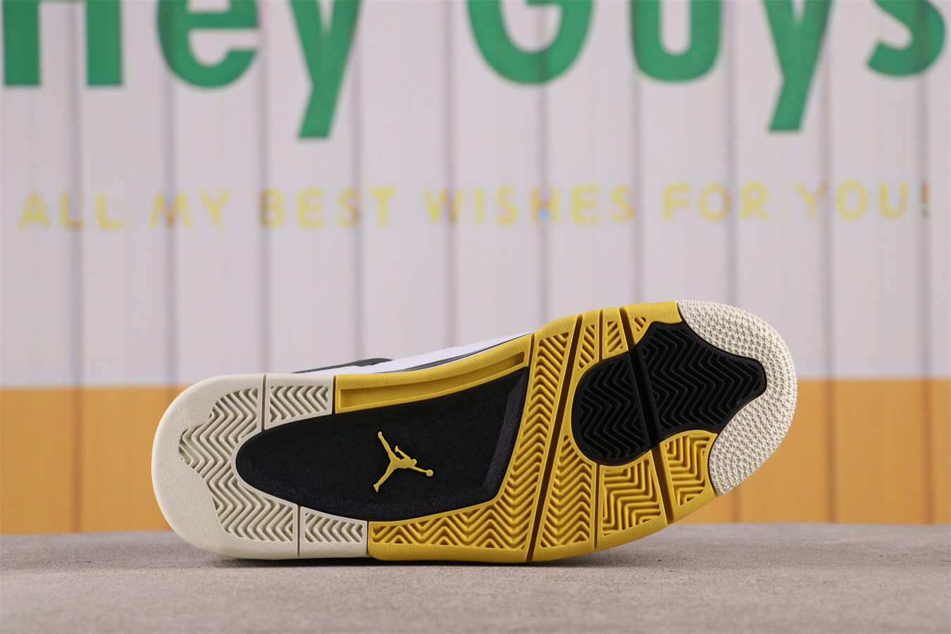 Air Jordan 4 Frozen Moments [AQ9129-001]