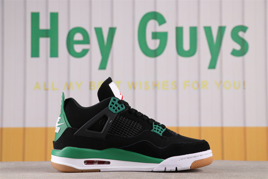 Nike SB x Air Jordan 4 [DR5415-030]